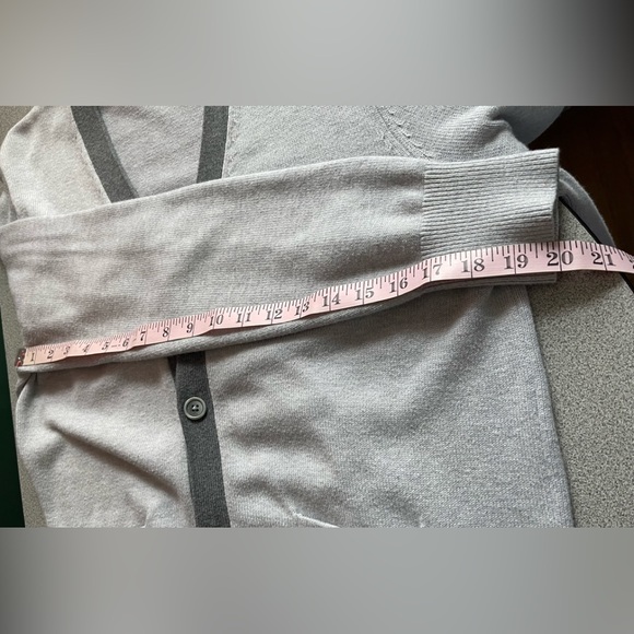 Nautica Grey Button Up Cardigan Sweater Size Medium - Picture 10 of 10